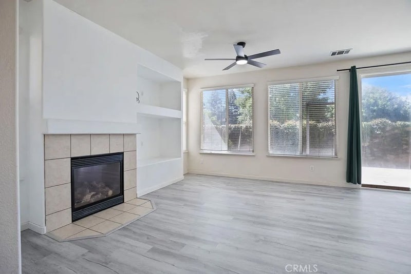 1370 Belmont