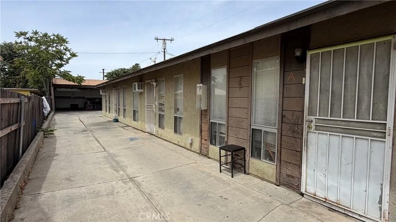 227 N Alessandro