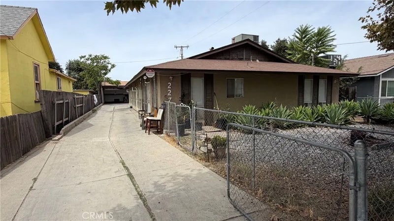 227 N Alessandro