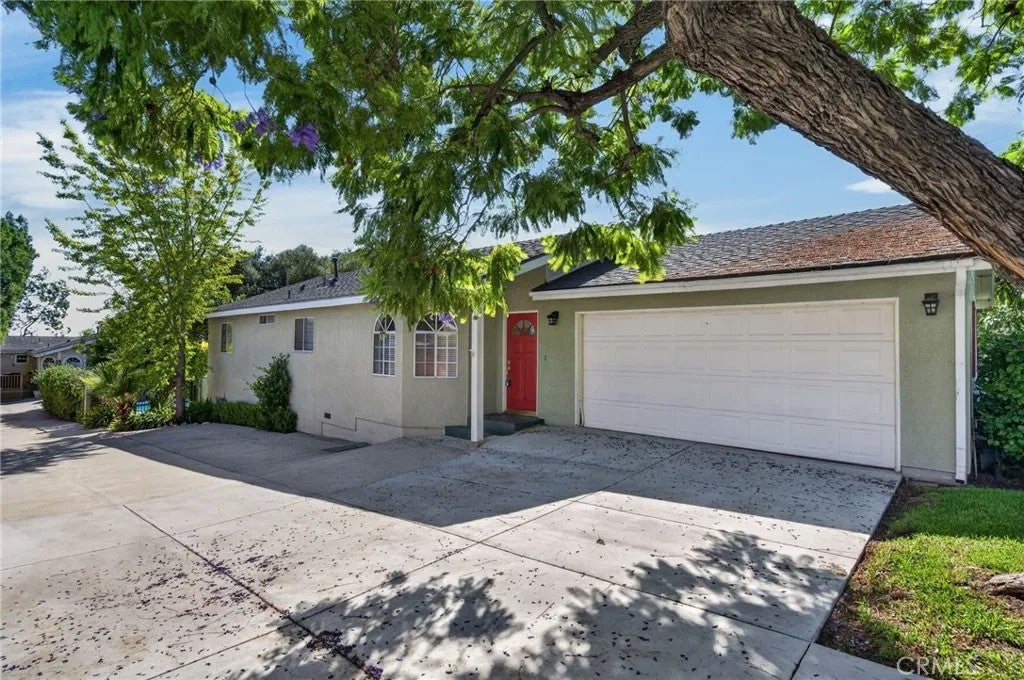 300 W Laurel Avenue