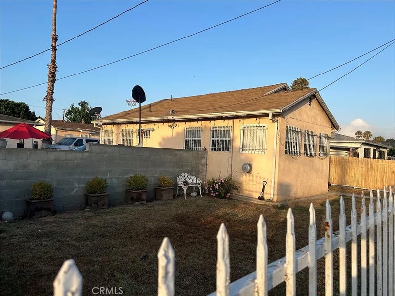 4846 W 111th Place