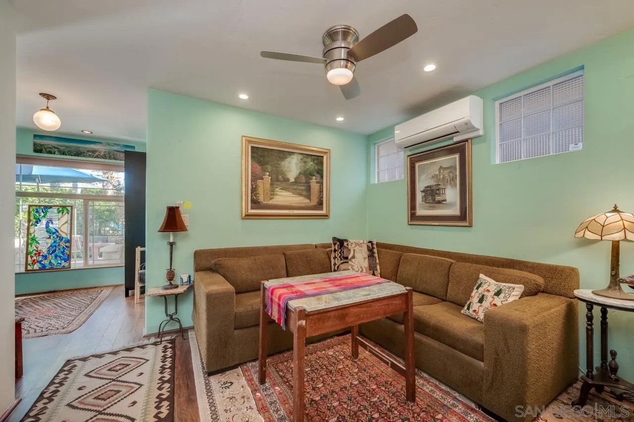 1815 Mission Cliff Dr