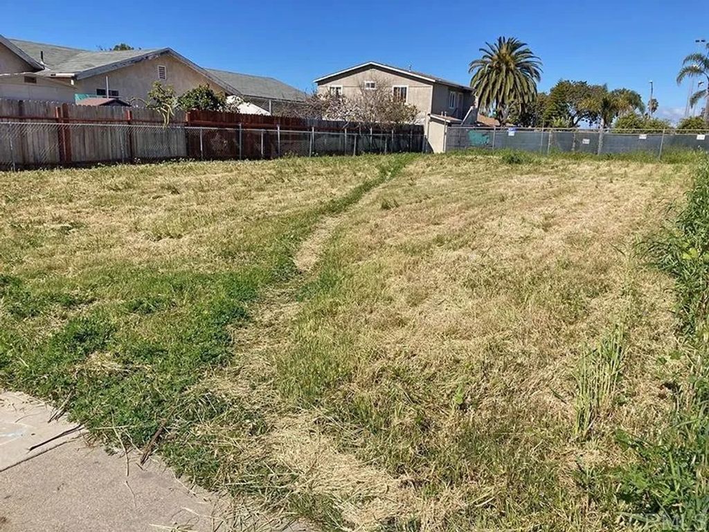 Photo of 1432 Buena St, Oceanside, CA 92058 (MLS # NDP2602025)