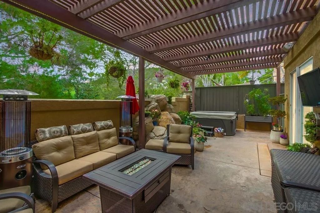 Photo of 11975 Wilmington Rd, San Diego, CA 92128 (MLS # 2600357)