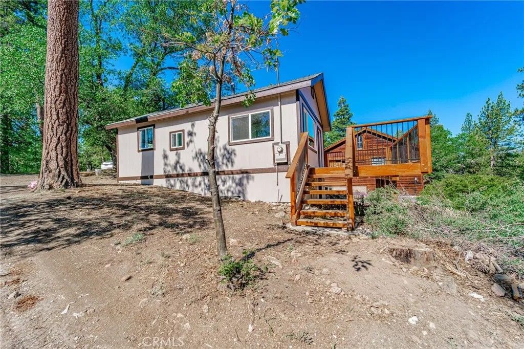 Photo of 872 Hill, Big Bear Lake, CA 92315 (MLS # IG26026575)