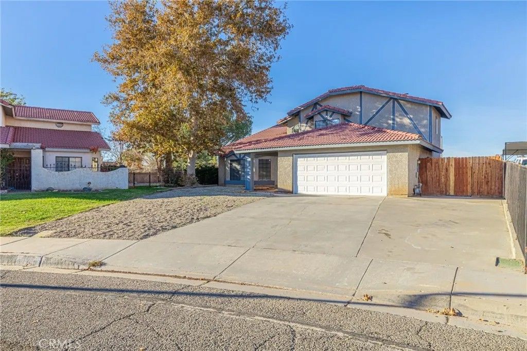 Photo of 1201 Camran Ave, Lancaster, CA 93535 (MLS # SR25269417)
