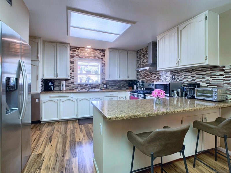 587 BROCKWOOD DR