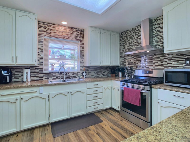 587 BROCKWOOD DR