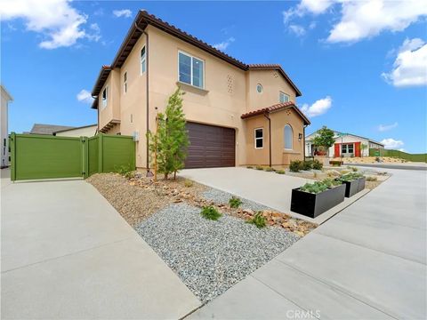 Tiny photo for 17136 Kent Street, Hesperia, CA 92345 (MLS # IV25242830)