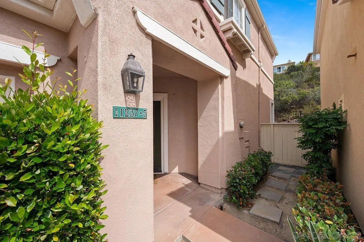 11237 Carmel Creek Rd 5