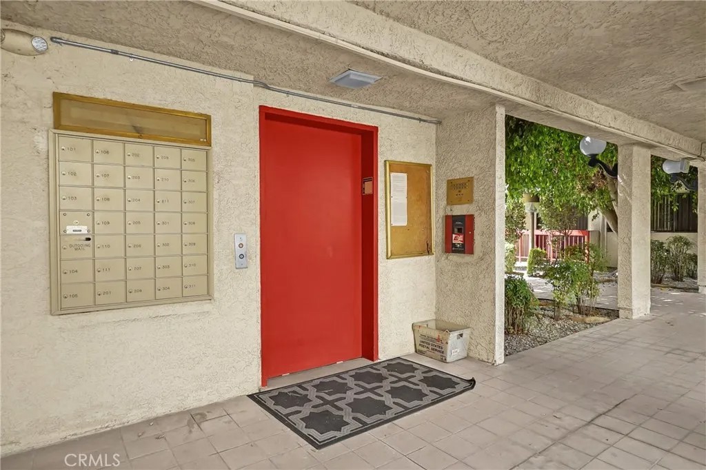 330 N Rural Drive 302