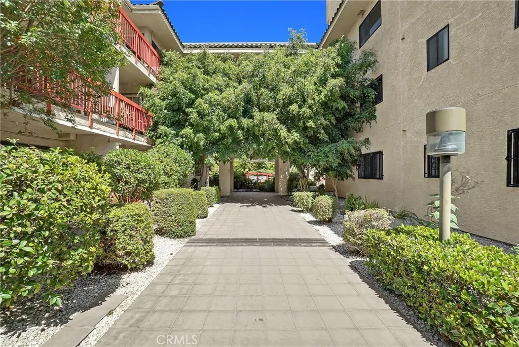 330 N Rural Drive 302