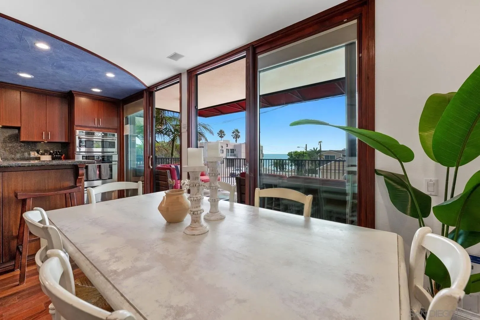 La Jolla, California 92037, United States, 4 Bedrooms Bedrooms, ,4 BathroomsBathrooms,Residential,Active,166441