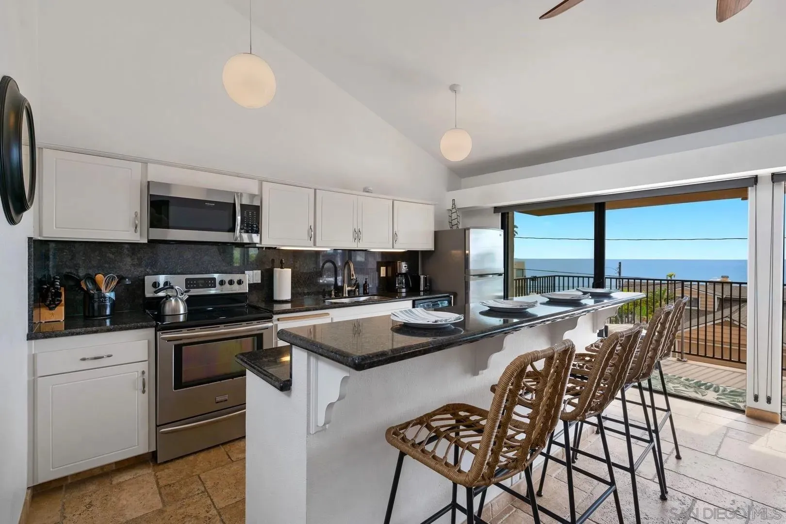 La Jolla, California 92037, United States, 4 Bedrooms Bedrooms, ,4 BathroomsBathrooms,Residential,Active,166441