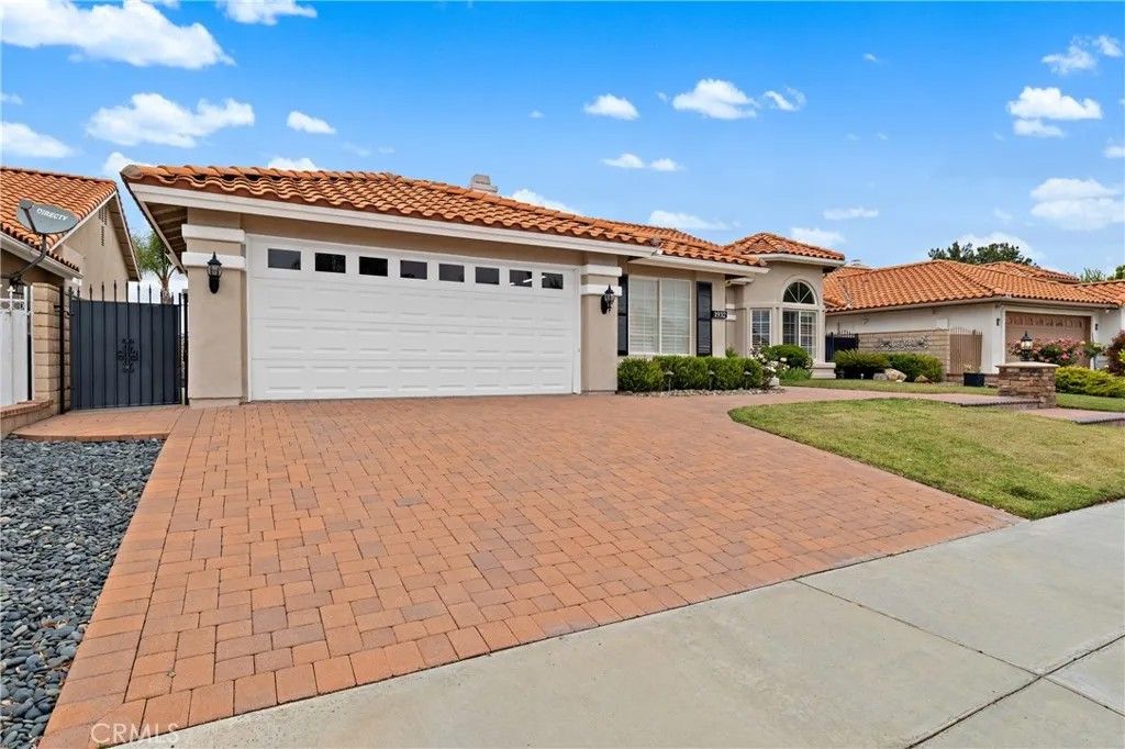 Photo of 1932 Pecan Tree Street, Hemet, CA 92545 (MLS # SW26097409)