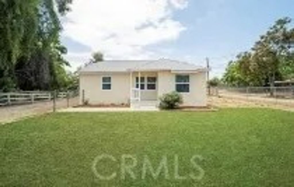 Photo of 25885 Creag Ave, Homeland, CA 92548 (MLS # SW25271781)