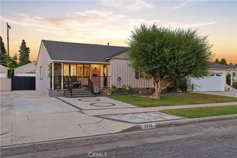 Photo of 6533 E Walkerton Street, Long Beach, CA 90808 (MLS # SB26164804)