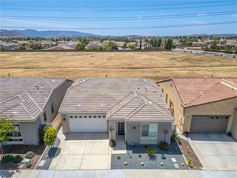 1519 Village Green