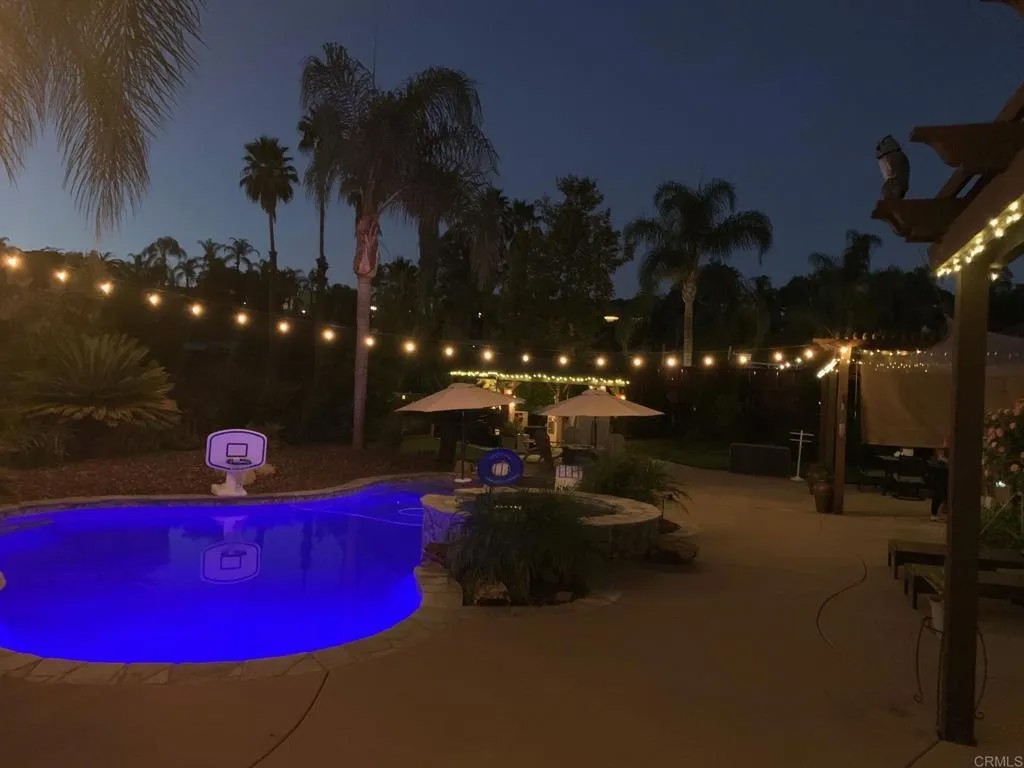 877 Hidden View Lane