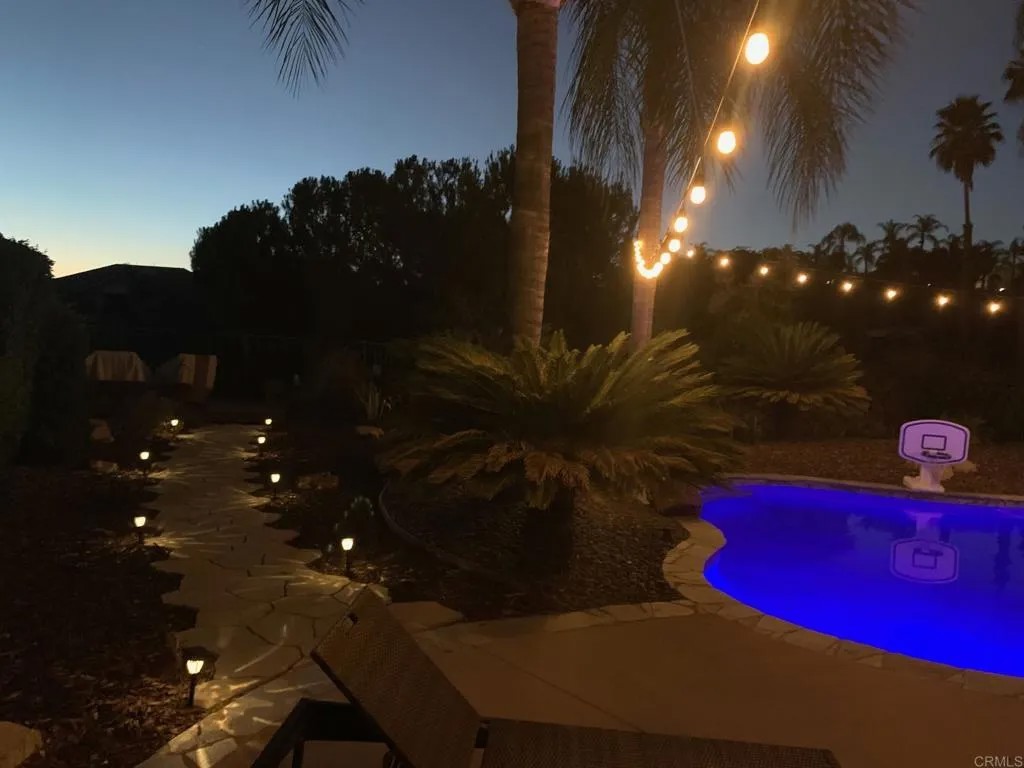 877 Hidden View Lane