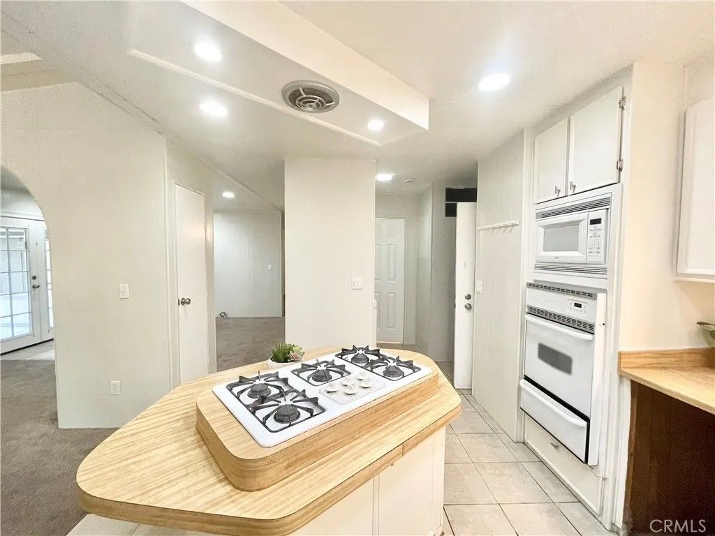 Photo of 4040 Piedmont Dr, Highlands, CA 92346 (MLS # IG26087596)