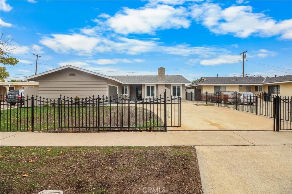 2041 S Pacific