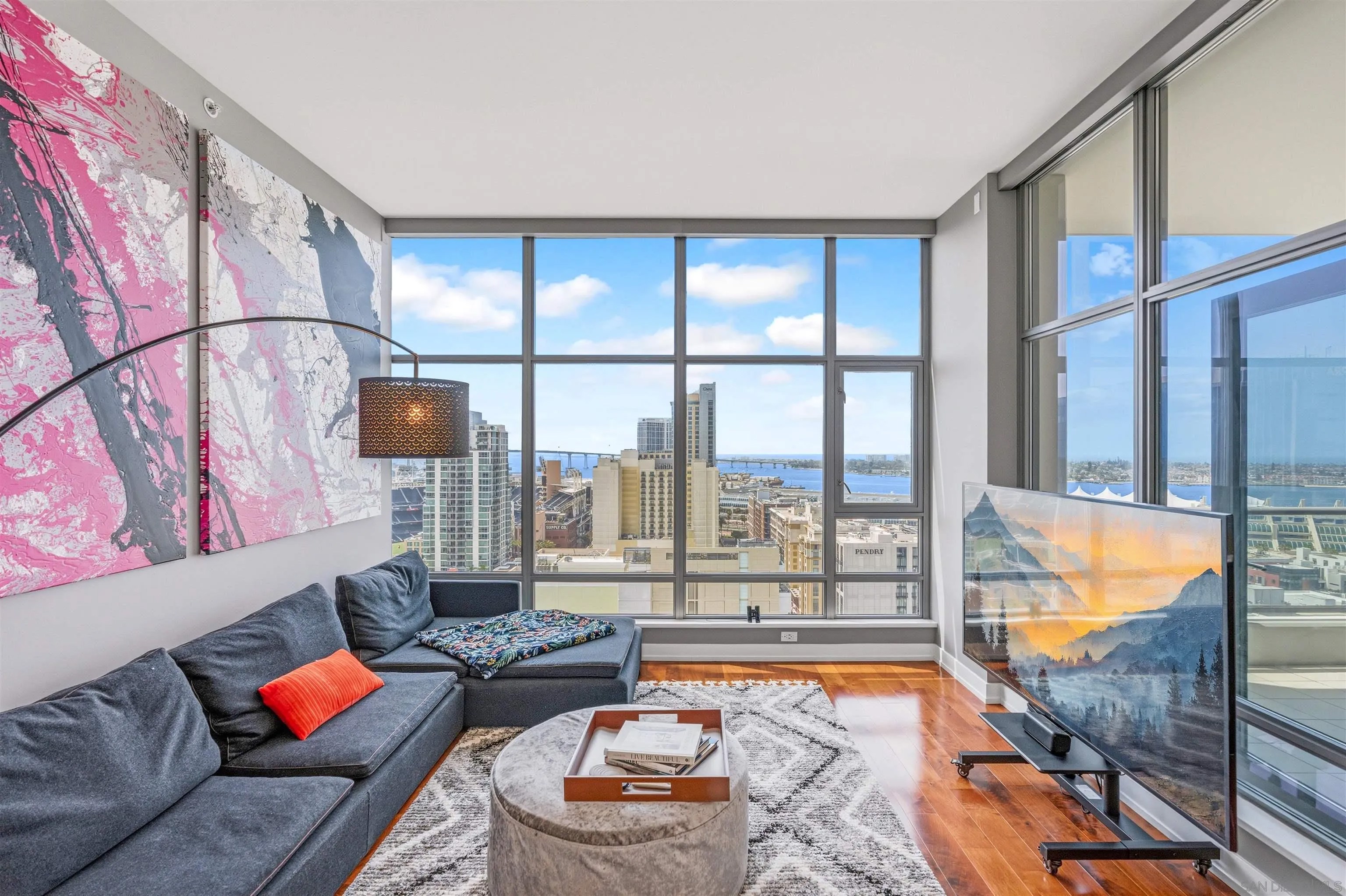 575 6th Ave 1805
