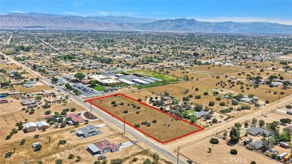 Photo of 0 Oakwood, Hesperia, CA 92345 (MLS # OC26094260)