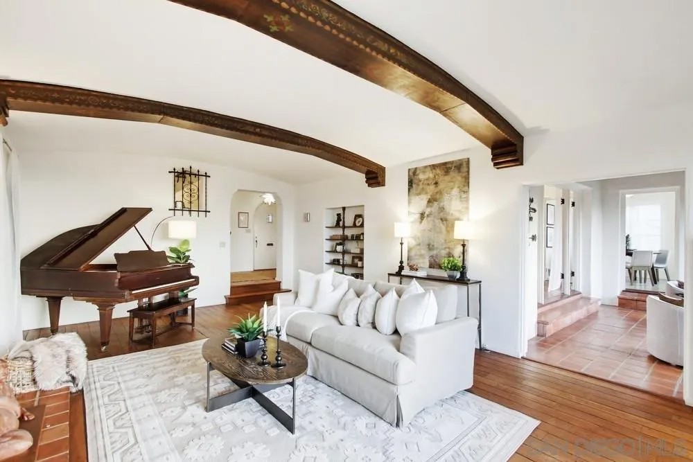 2854 Albatross Street