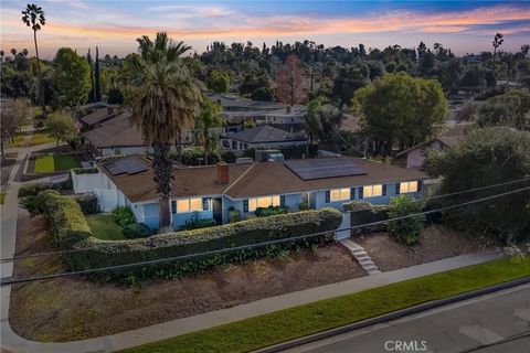 Photo of 1235 W Cypress Ave, Redlands, CA 92373 (MLS # IG26020605)
