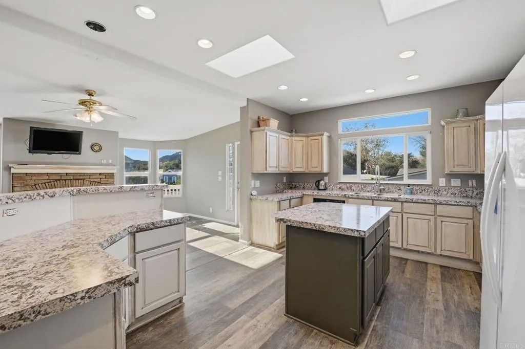 Photo of 1301 S Hale Ave #SPC 41, Escondido, CA 92029 (MLS # NDP2600690)