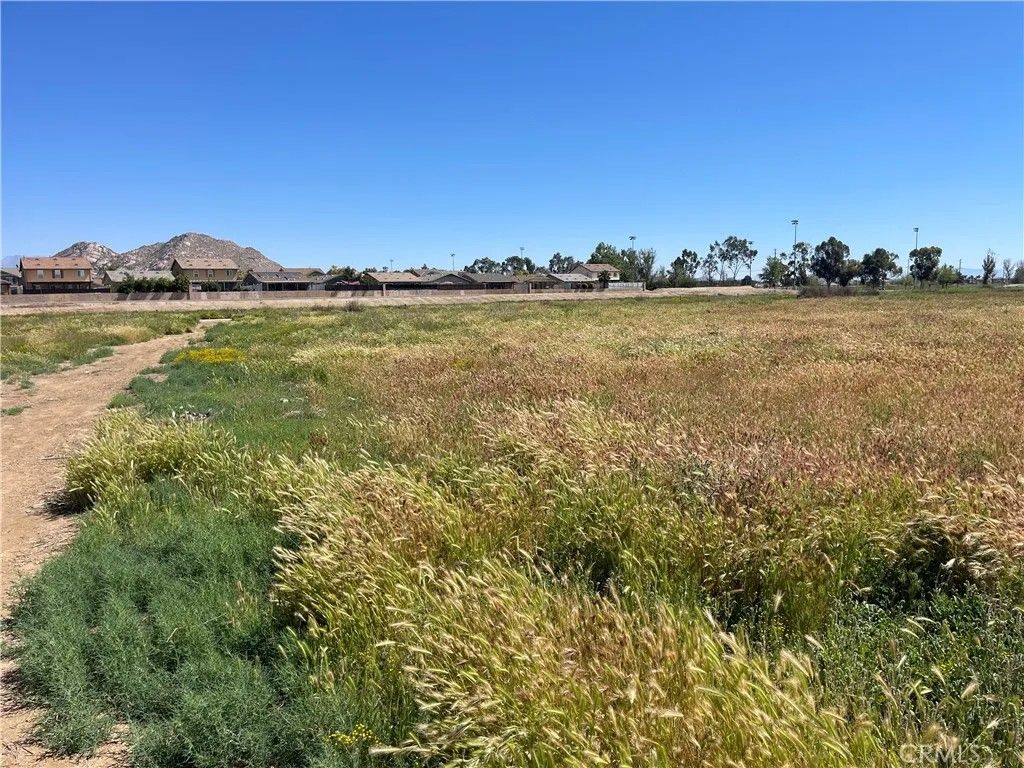 Photo of 0 Redlands Ave, Perris, CA 92571 (MLS # SW26063801)