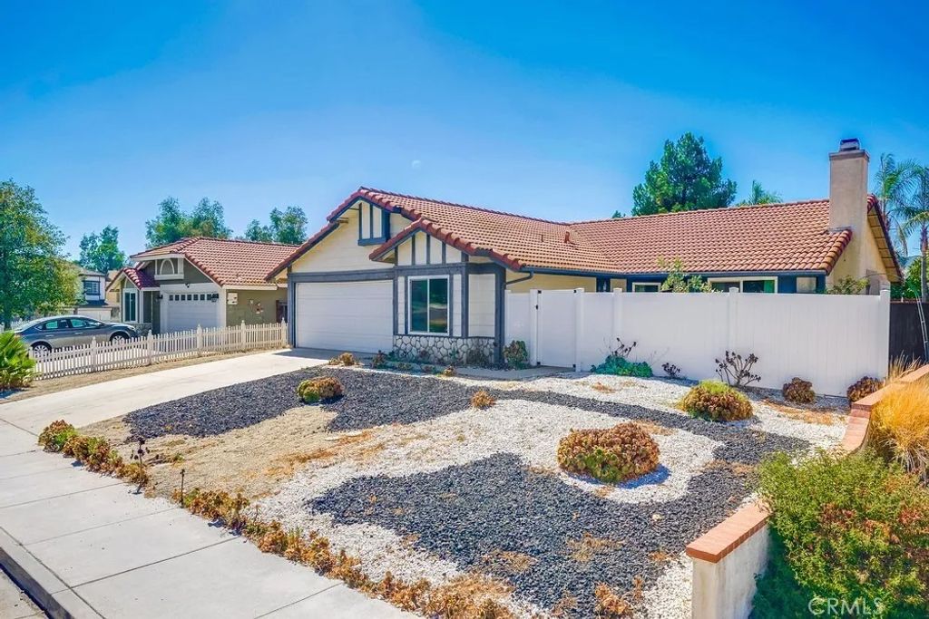 Photo of 22895 Temet Street, Wildomar, CA 92595 (MLS # ND25271842)