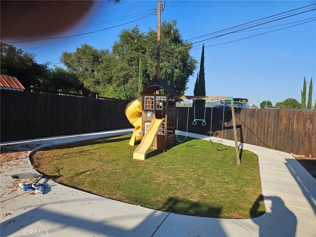 Photo of 1252 E Walnut AVE, Glendora, CA 91741 (MLS # CV26103874)