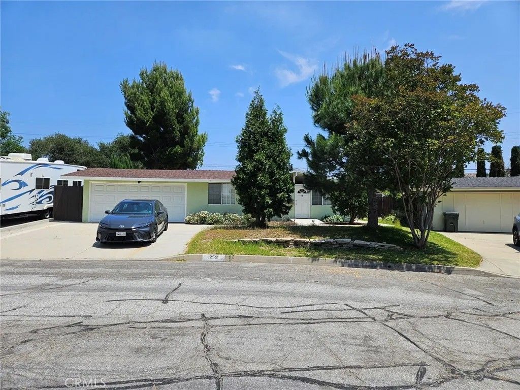 Photo of 1252 E Walnut AVE, Glendora, CA 91741 (MLS # CV26103874)
