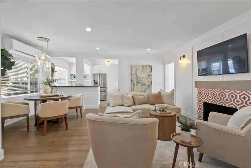 6012 E Conant