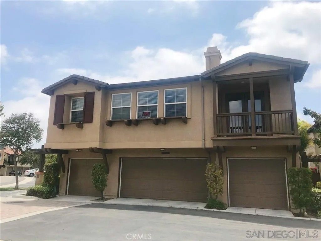 Photo of 270 Benviana Dr #150, Chula Vista, CA 91914 (MLS # 260005870)