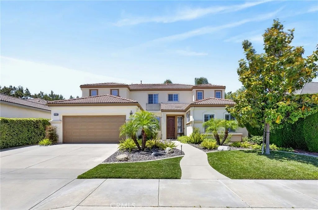 Photo of 32920 Northshire Circle, Temecula, CA 92592 (MLS # SW26097387)