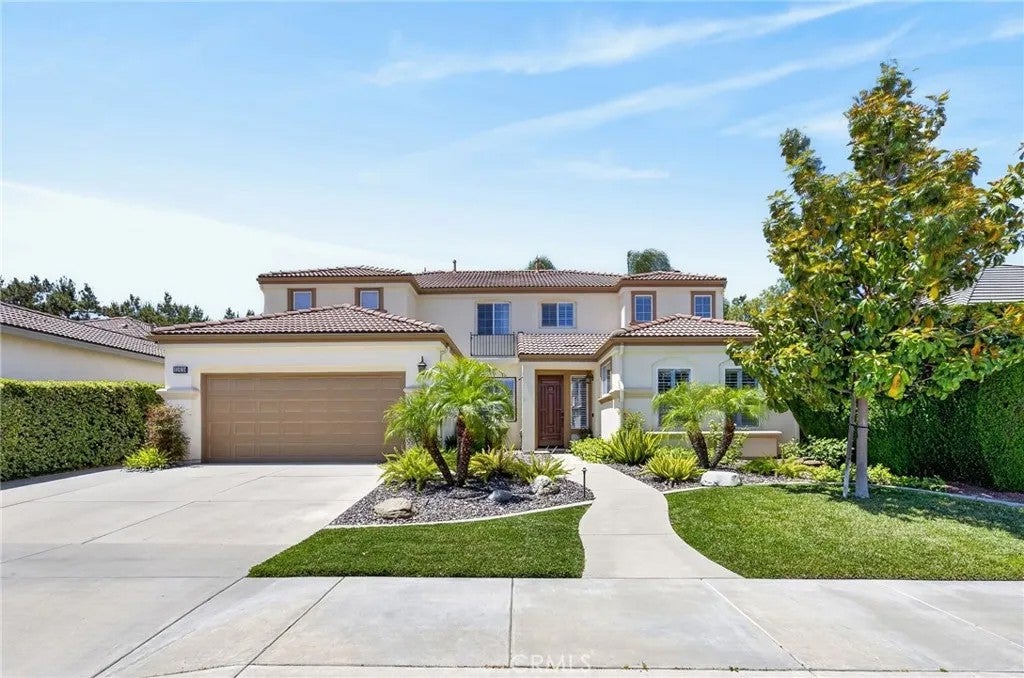 Photo of 32920 Northshire Circle, Temecula, CA 92592 (MLS # SW26097387)