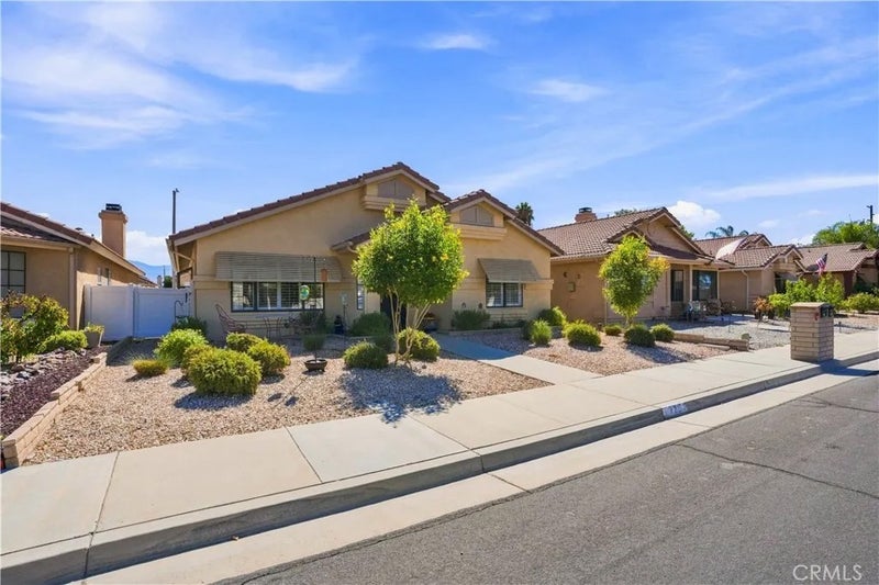 720 Via Casitas