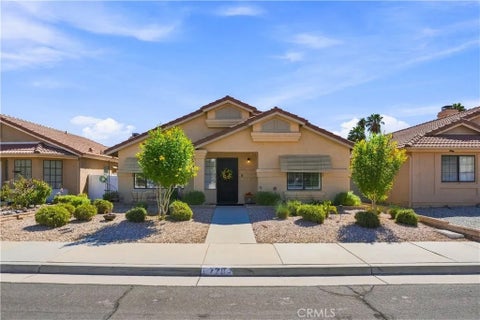 Photo of 720 Via Casitas DR, Hemet, CA 92545 (MLS # IV26193634)
