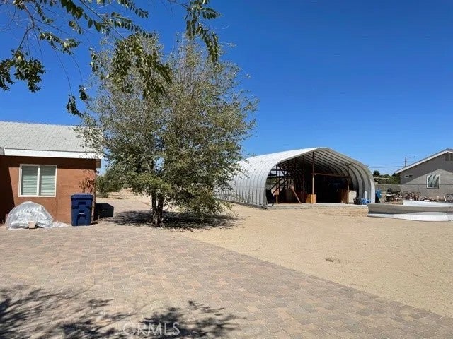10645 E Avenue R12