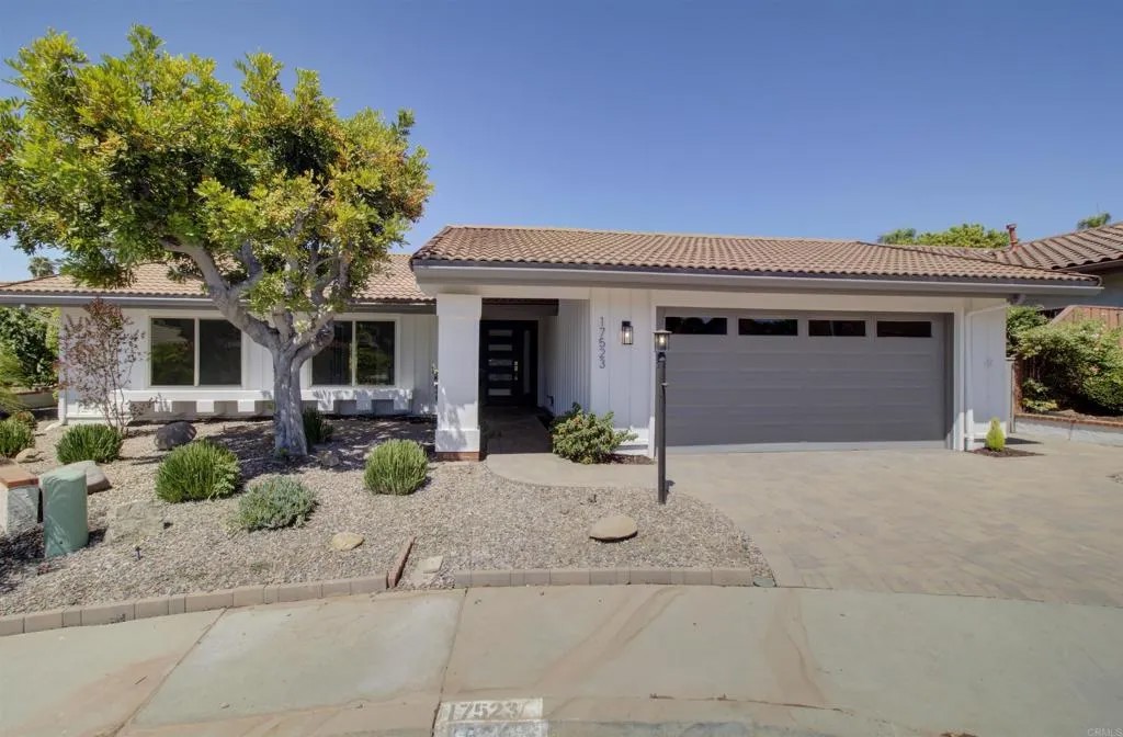 17523 Plaza Marlena