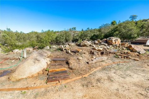 Tiny photo for 6472 Rainbow Heights, Rainbow, CA 92028 (MLS # ND25247164)