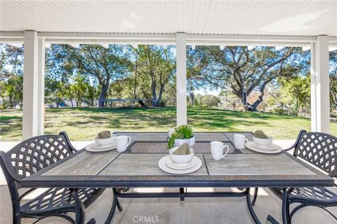 Tiny photo for 6472 Rainbow Heights, Rainbow, CA 92028 (MLS # ND25247164)