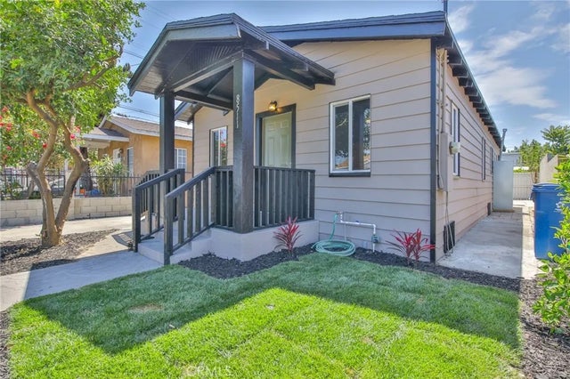 8511 Maie, Los Angeles