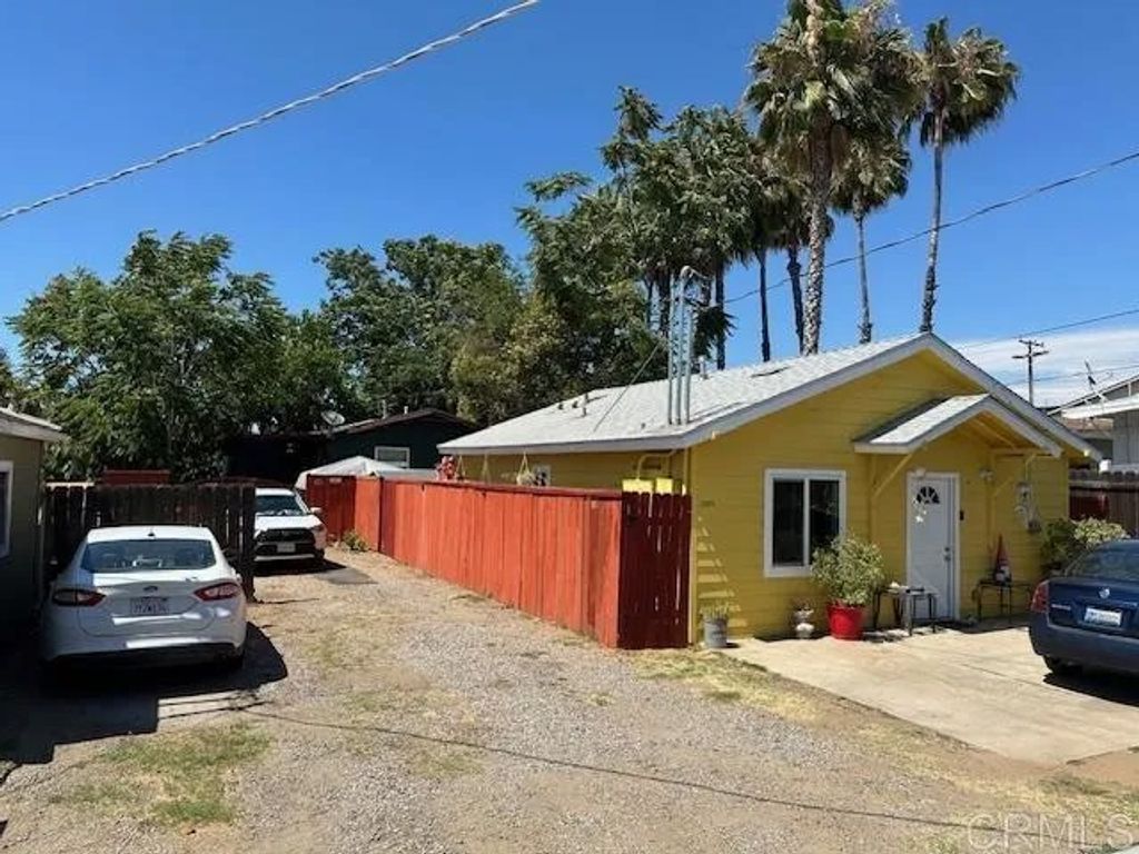 Photo of 12370 Lakeshore Dr, Lakeside, CA 92040 (MLS # PTP2505590)