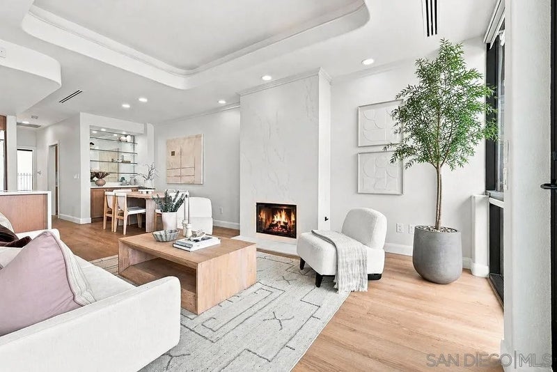 939 Coast Blvd. Unit 103
