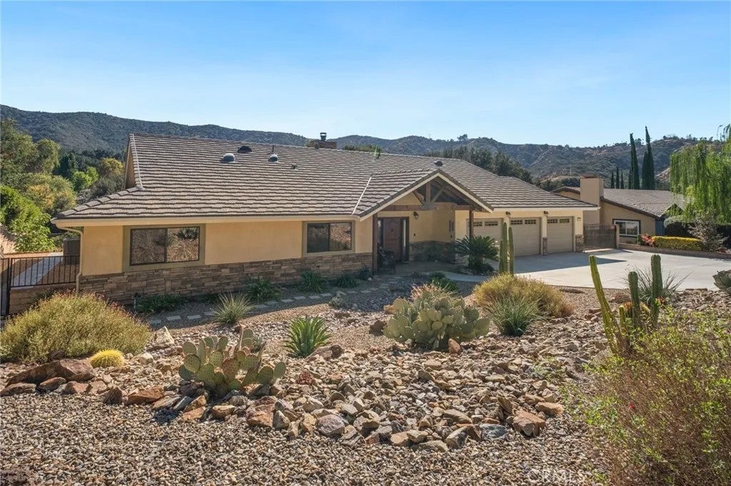 37297 Ironwood Drive