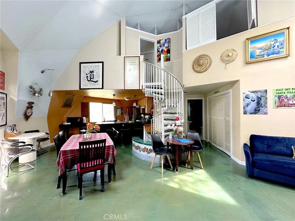 Photo of 24998 Jewel Dr, Crestline, CA 92325 (MLS # IG26071055)